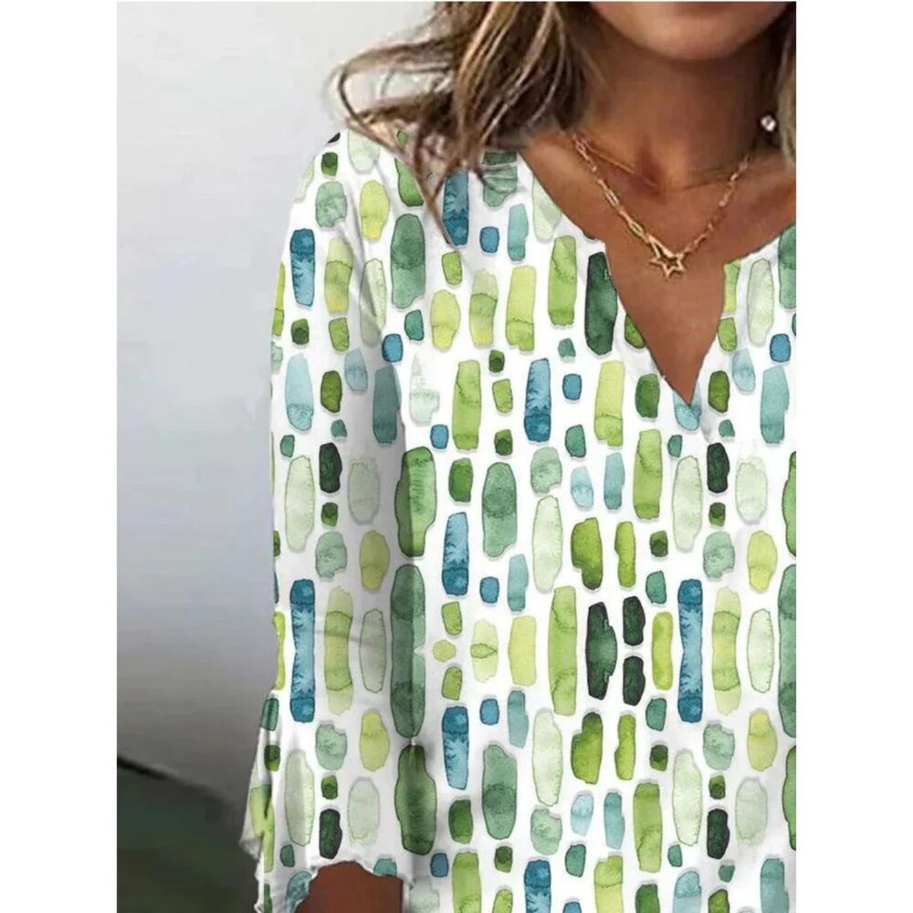 Valanio Green Geometric Watercolor Print Notched Short Sleeve Top (L)
